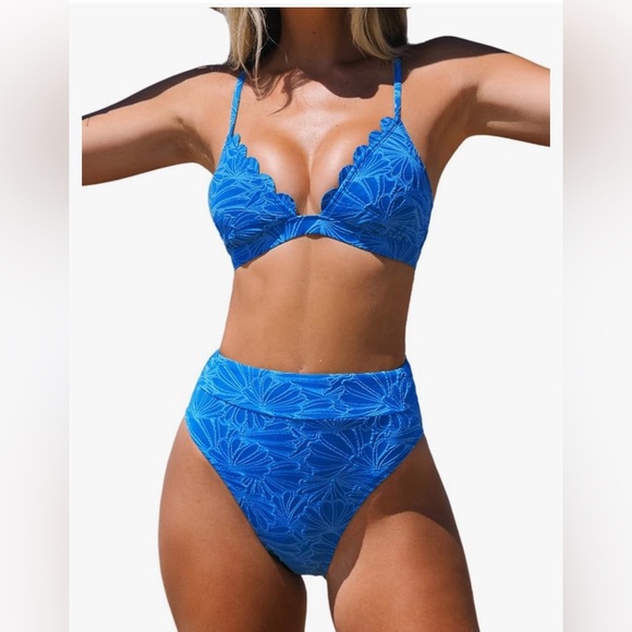 Cupshe Other - CUPSHE Vibrant Blue Floral Bikini